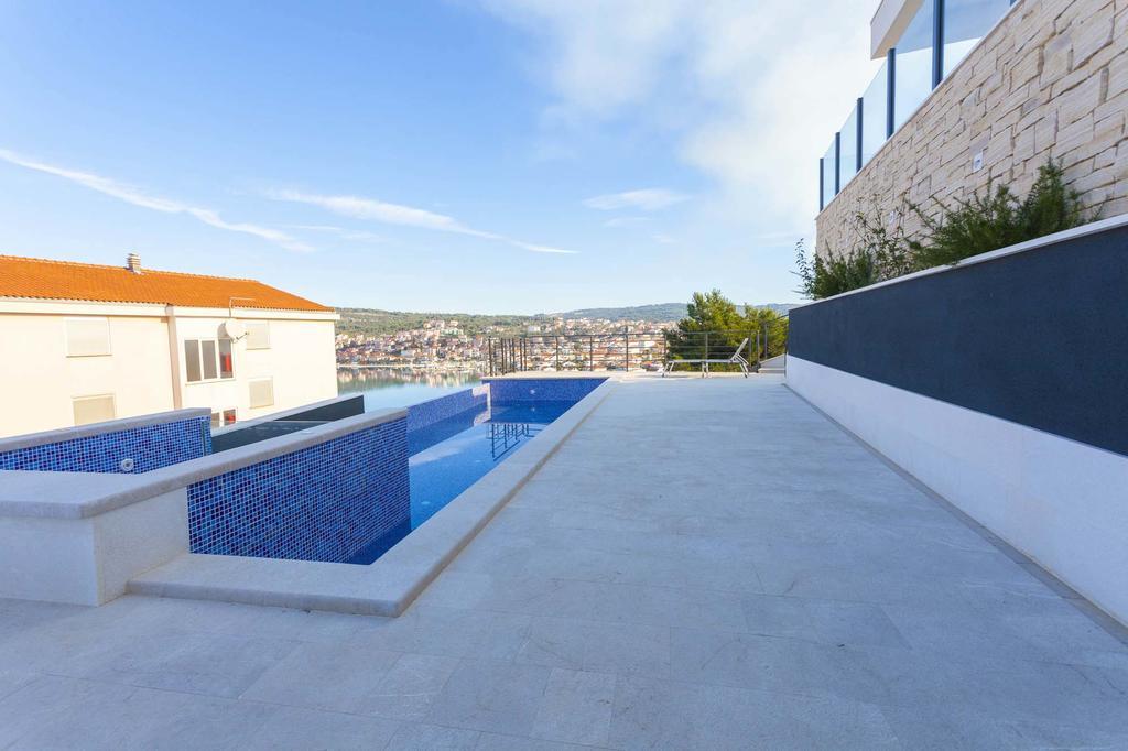 Apartment Solis Okrug Gornji 特罗吉尔 外观 照片