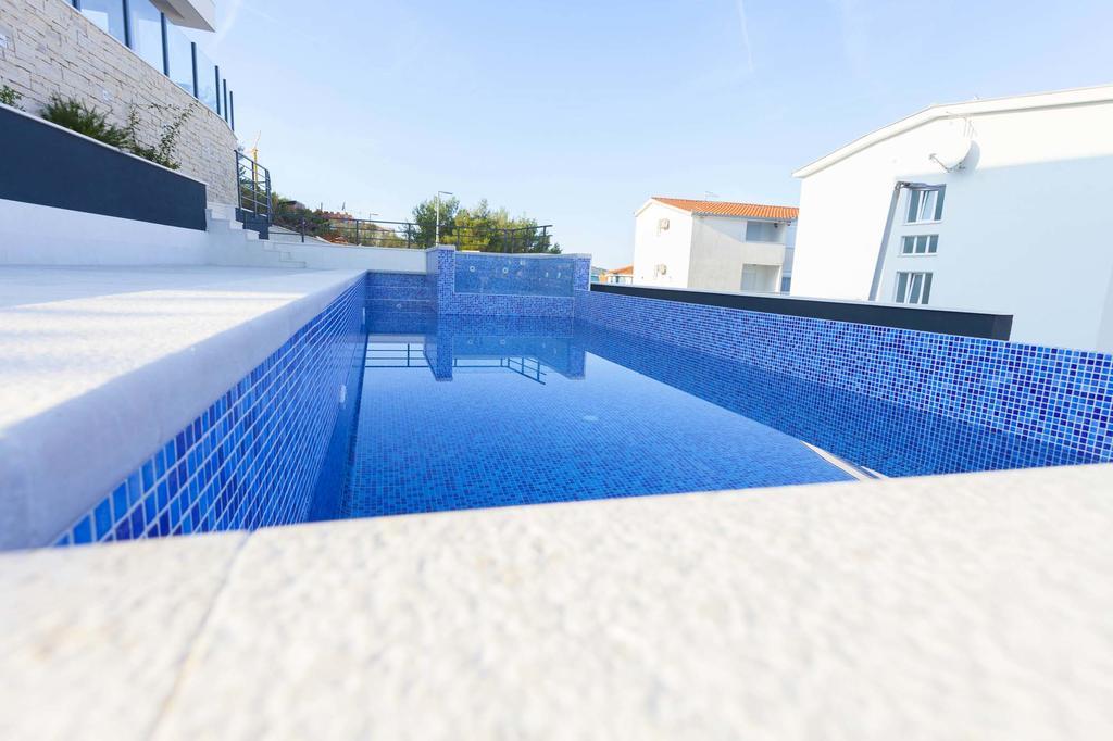 Apartment Solis Okrug Gornji 特罗吉尔 外观 照片